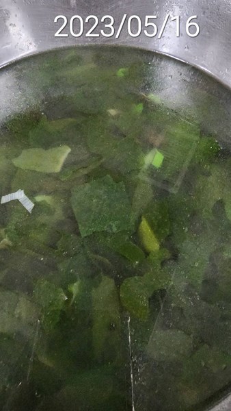午餐--柴魚海芽湯