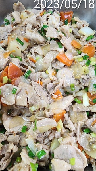 午餐--蔥爆肉片