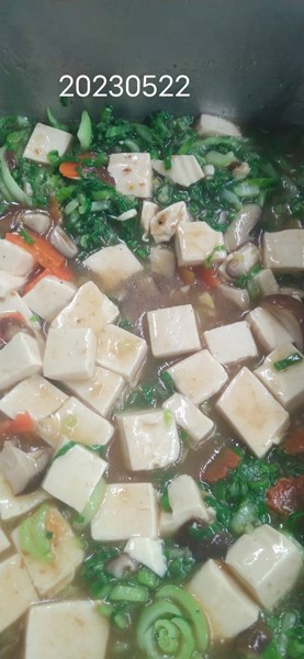 午餐--沙茶豆腐煲