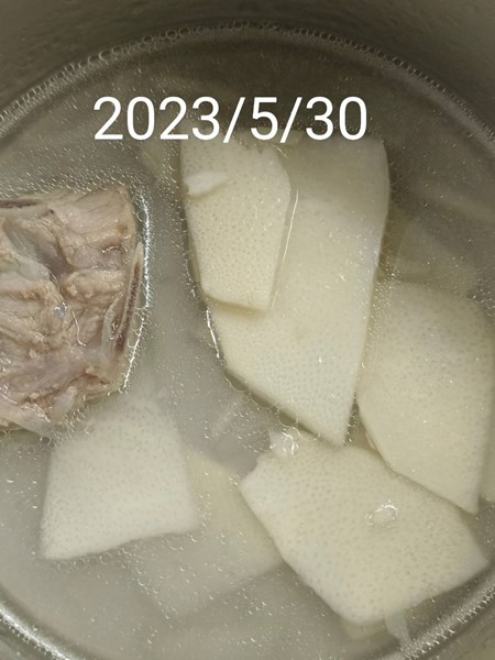 午餐--竹筍排骨湯