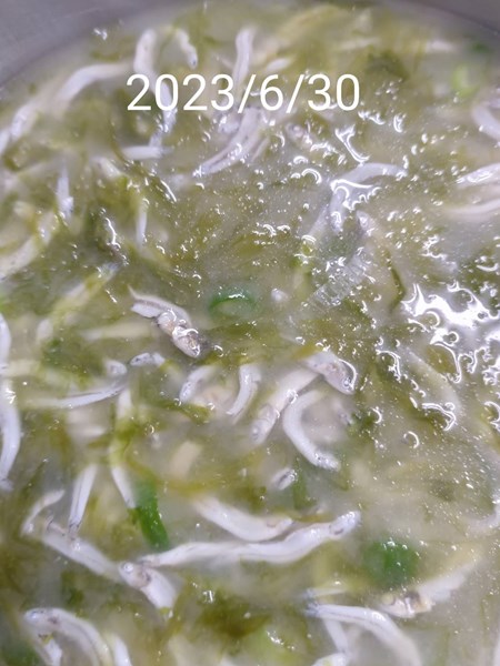 午餐--吻魚海菜湯