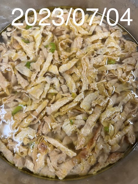 午餐--芹香腐皮湯