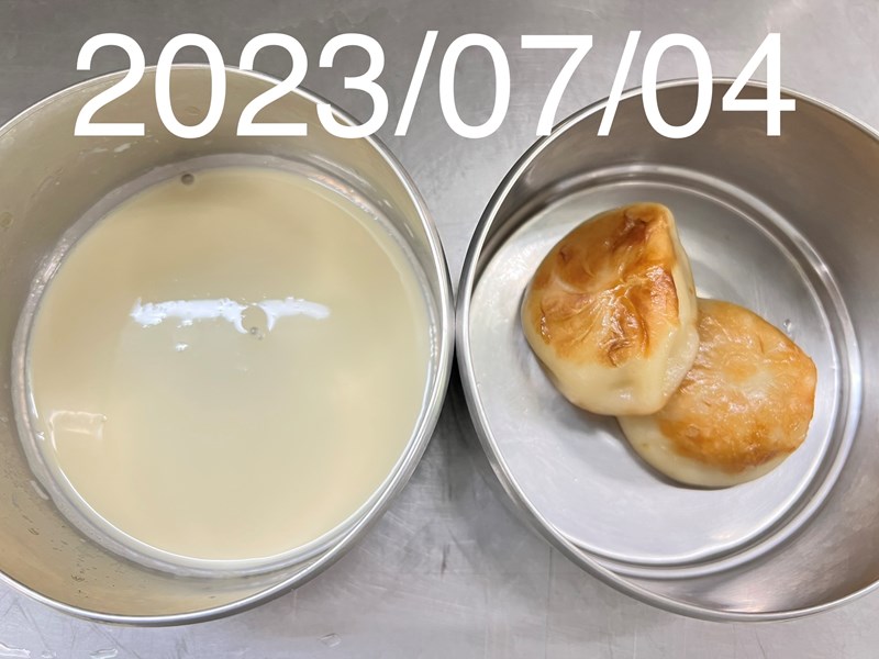 午點--餡餅+豆漿