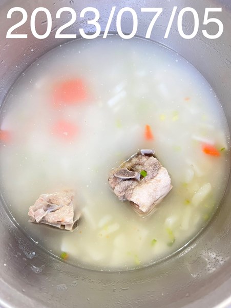 午餐--洋芋排骨湯