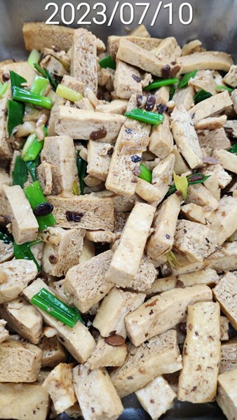 午餐--蔥炒豆干